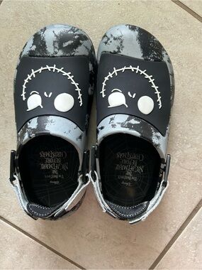 Disney The Nightmare Before Christmas Clog Sandals - Black & Gray